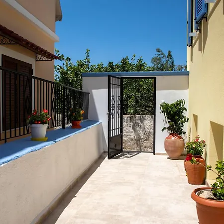 Sol Aegina Town House Villa Exterior photo