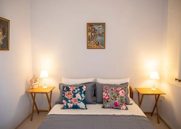 Sol Aegina Town House